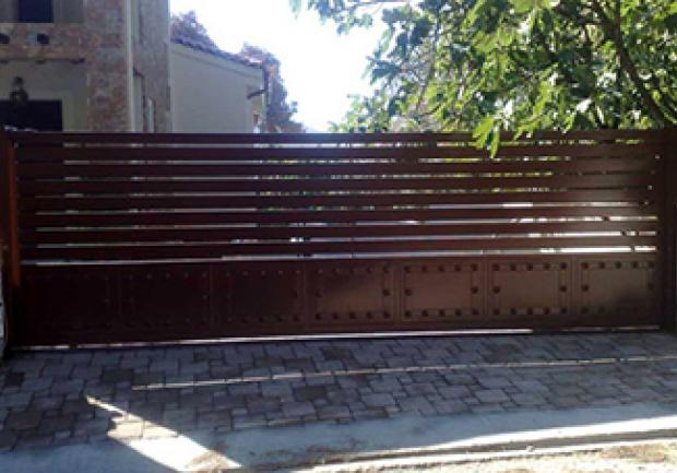 Αγγελόπουλος Ιωάννης | Κατασκευές Αλουμινίου στην Πάτρα, Μεταλλική Πόρτα