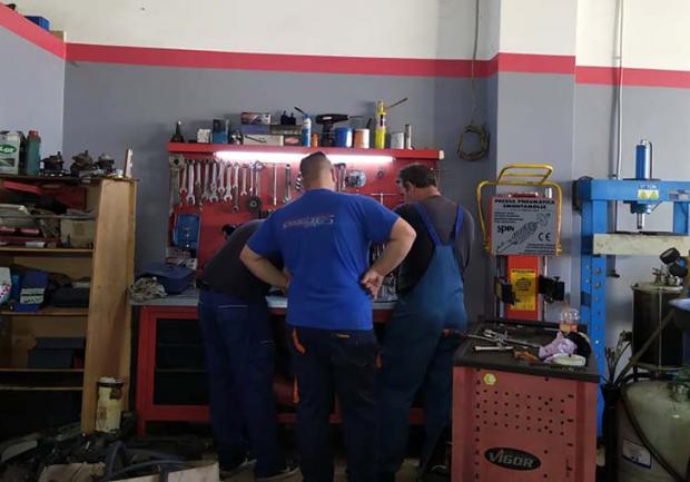 Auto Fix Patras | Συνεργείο Αυτοκινήτων & Φορτηγών, Εγκαταστάσεις 02