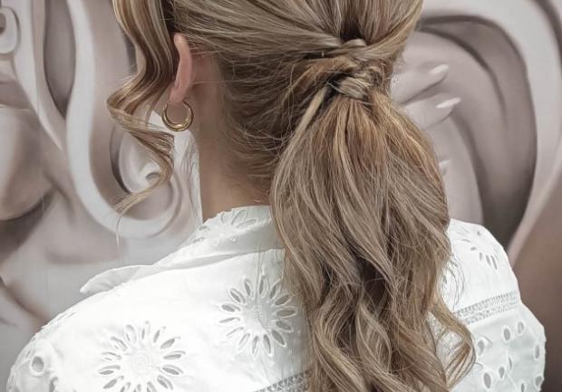 Δακόλα Άντζελα | Κομμωτήριο | Πάτρα 8