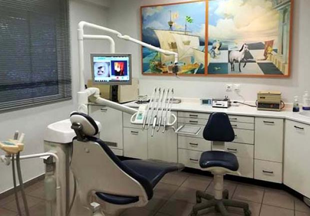 Μακρυπούλιας Δημήτρης | Οδοντίατρος στην Πάτρα, ιατρείο 1