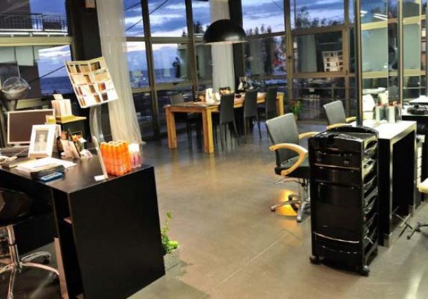 Θεώνη Τζαμάκου - Πολίτη | Κομμωτήριο στην Πάτρα, Εγκαταστάσεις 03